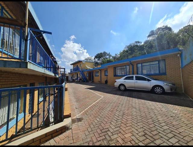 18 BEDROOM COMPLEX FOR SALE IN LAUDIUM